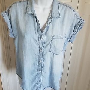 Hayford One Pocket Chambray Top
